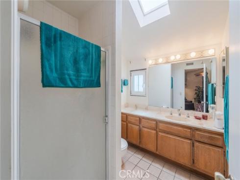 7911  Woodlake  77  Drive, Huntington Beach, CA