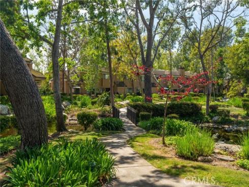 7911  Woodlake  77  Drive, Huntington Beach, CA