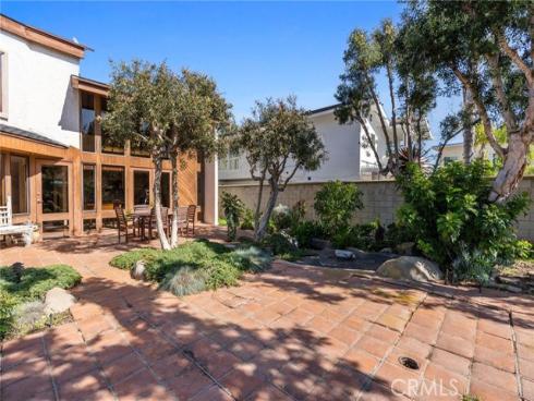 3902 Legend Circle, Huntington Beach, CA