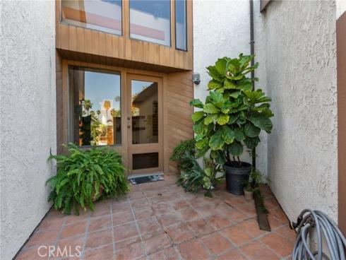 3902 Legend Circle, Huntington Beach, CA