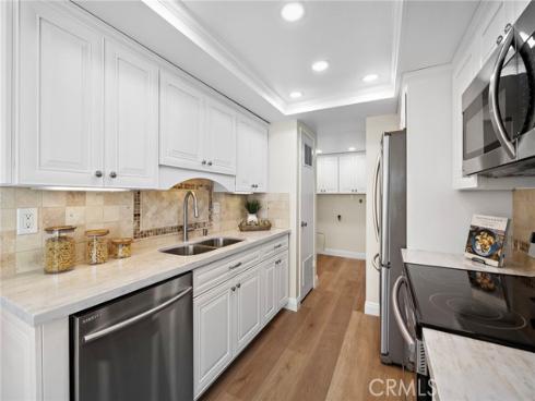 18721  Applewood Cir  , Huntington Beach, CA