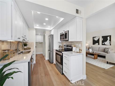 18721  Applewood Cir  , Huntington Beach, CA