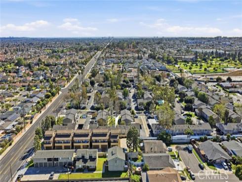 17601  Newland  H , Huntington Beach, CA