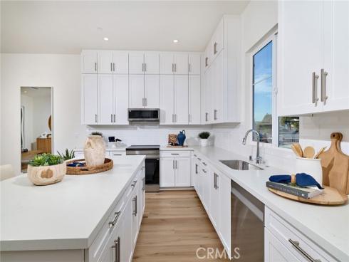 7251  Aura   Circle, Huntington Beach, CA