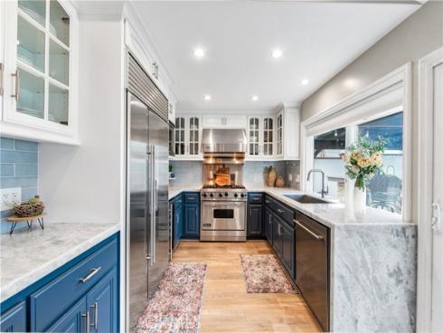 5522  Mossvale   Circle, Huntington Beach, CA