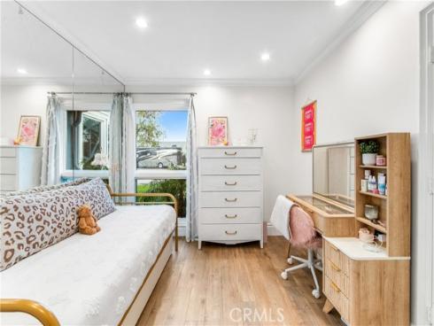 5522  Mossvale   Circle, Huntington Beach, CA