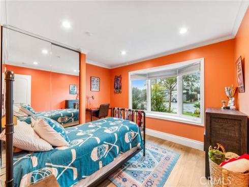 5522  Mossvale   Circle, Huntington Beach, CA