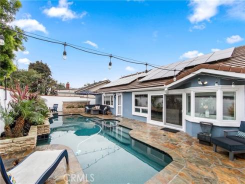 5522  Mossvale   Circle, Huntington Beach, CA