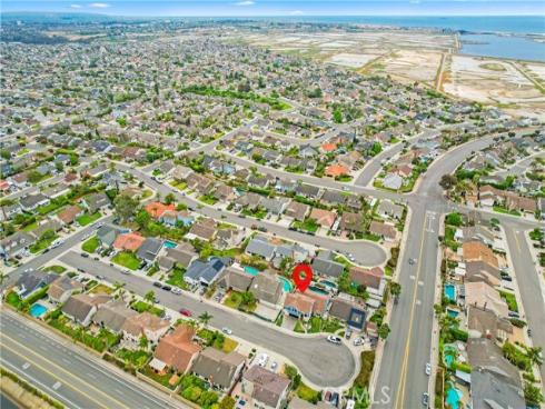 5522  Mossvale   Circle, Huntington Beach, CA