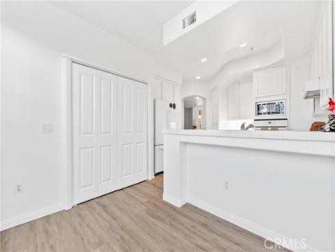 5142  Warner  112 , Huntington Beach, CA