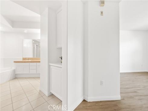 5142  Warner  112 , Huntington Beach, CA