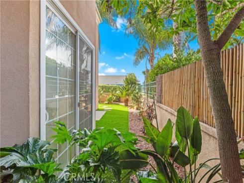 5142  Warner  112 , Huntington Beach, CA