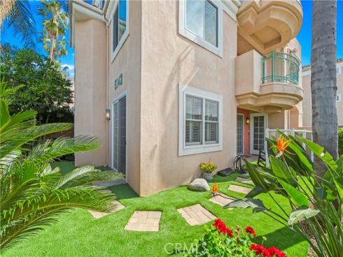 5142  Warner  112 , Huntington Beach, CA