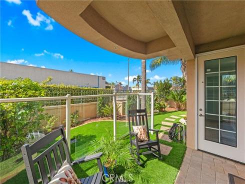 5142  Warner  112 , Huntington Beach, CA