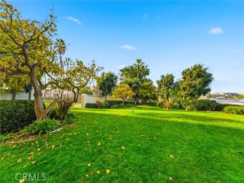 21245  Alanis  , Huntington Beach, CA