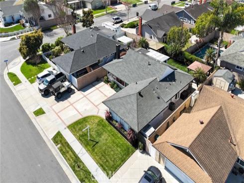 15551  Aulnay   Lane, Huntington Beach, CA