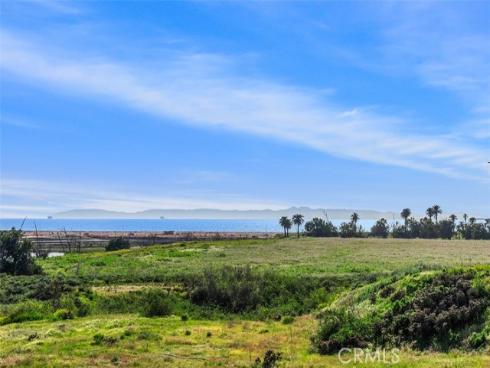 4692  Oceanridge   Drive, Huntington Beach, CA