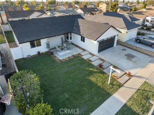 14481  Fairview   Lane, Huntington Beach, CA