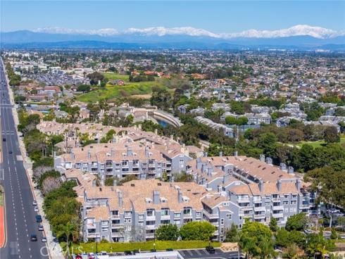 20371  Bluffside  212  Circle, Huntington Beach, CA