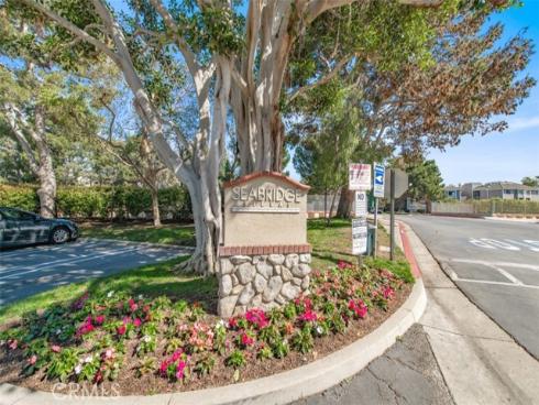 20301  Bluffside  D401  Circle, Huntington Beach, CA