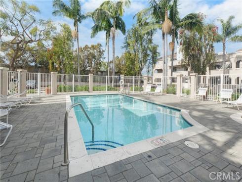 4561  Warner  203 , Huntington Beach, CA