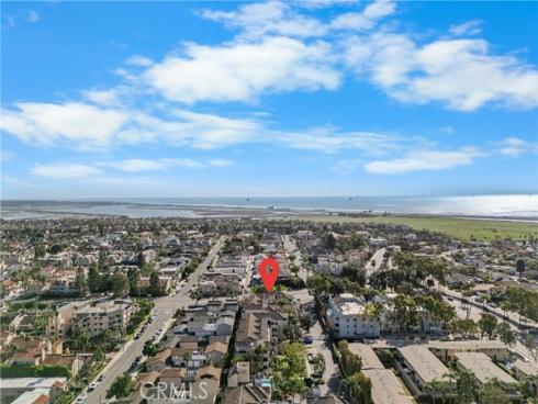 4561  Warner  203 , Huntington Beach, CA