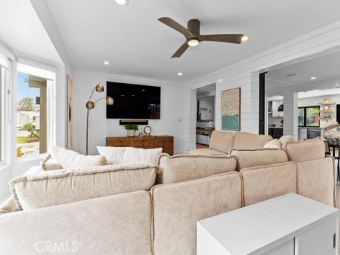 9211  Hyde Park  , Huntington Beach, CA