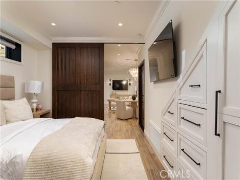 302  3rd  , Huntington Beach, CA