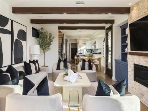 302  3rd  , Huntington Beach, CA