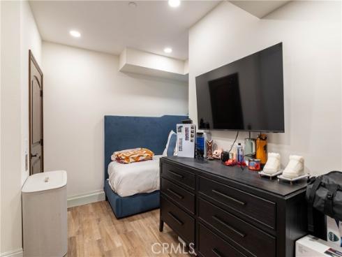 302  3rd  , Huntington Beach, CA