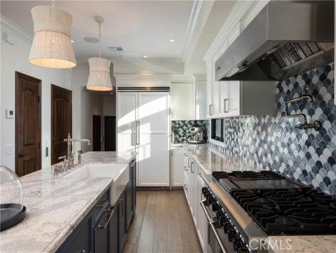 302  3rd  , Huntington Beach, CA