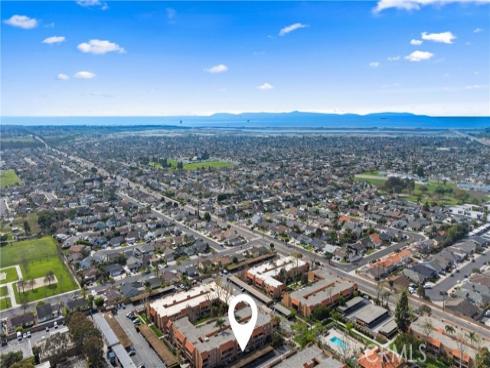 6600  Warner  162  Avenue, Huntington Beach, CA