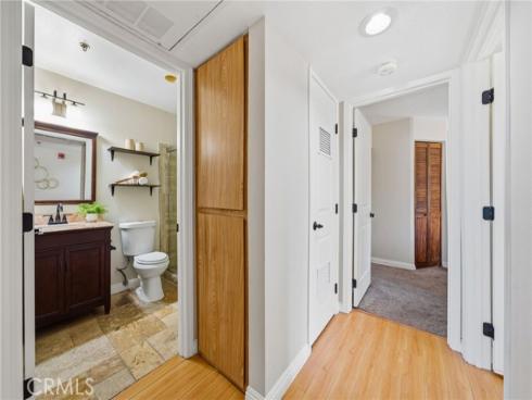 409  Utica D34  D34 , Huntington Beach, CA