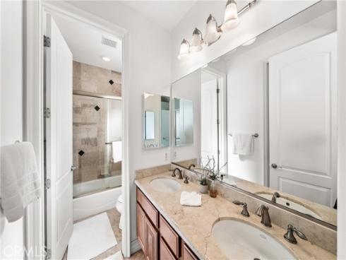 116  11th  , Huntington Beach, CA