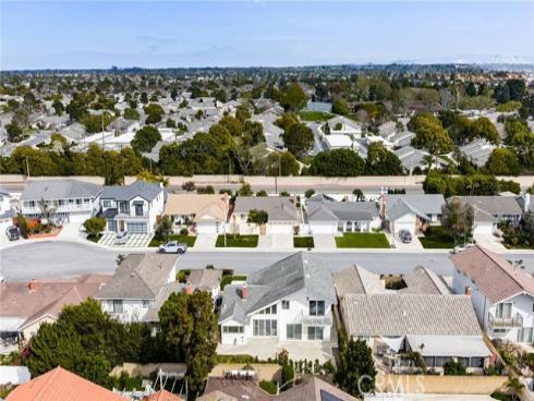 20761  Mission Ln  , Huntington Beach, CA