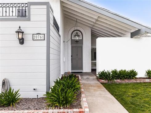 20761  Mission Ln  , Huntington Beach, CA