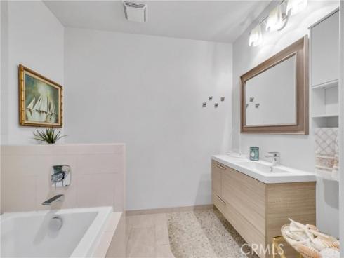 19092  Shorline  5  Lane, Huntington Beach, CA