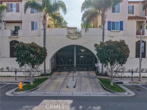 338  5th   Street, Huntington Beach, CA