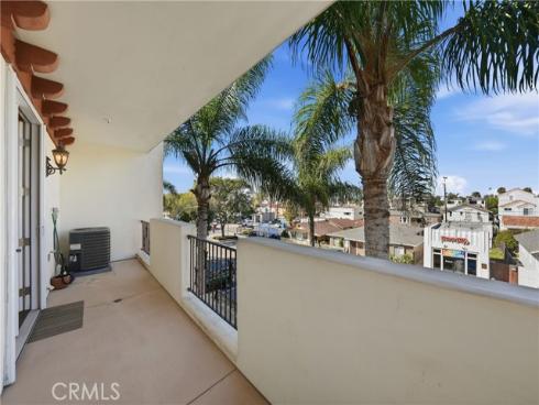 338  5th   Street, Huntington Beach, CA