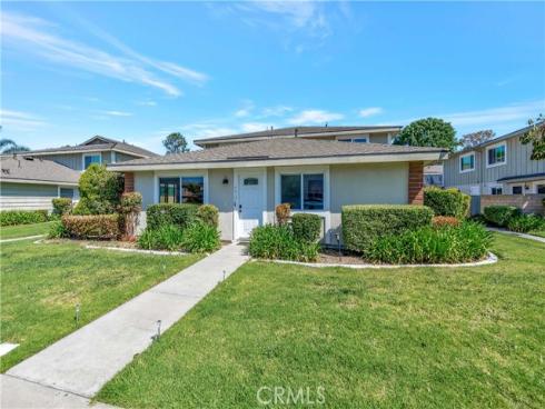 4612  Via Vista  5  Circle, Huntington Beach, CA