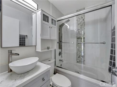 4612  Via Vista  5  Circle, Huntington Beach, CA