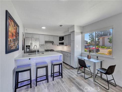 4612  Via Vista  5  Circle, Huntington Beach, CA