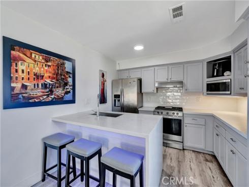 4612  Via Vista  5  Circle, Huntington Beach, CA