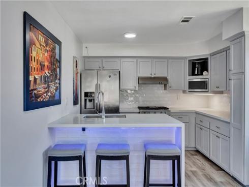 4612  Via Vista  5  Circle, Huntington Beach, CA