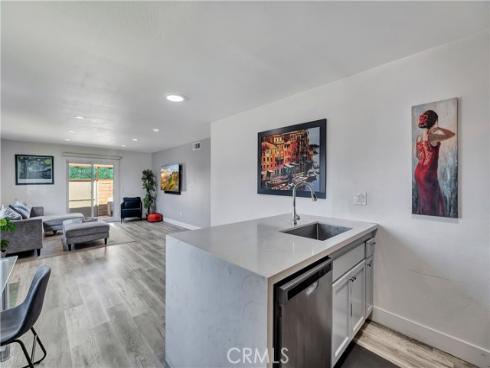 4612  Via Vista  5  Circle, Huntington Beach, CA