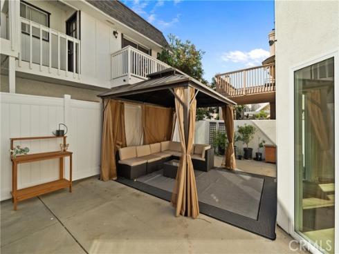 218  Indianapolis  , Huntington Beach, CA