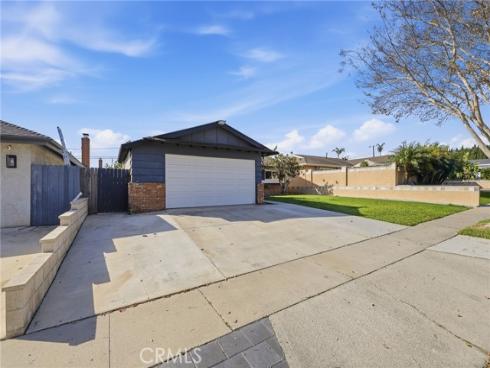 8282  Noble   Circle, Huntington Beach, CA