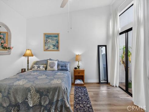 8816  Yuba  1108B  Circle, Huntington Beach, CA