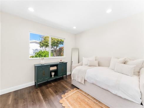 5631  Nevada  , Huntington Beach, CA