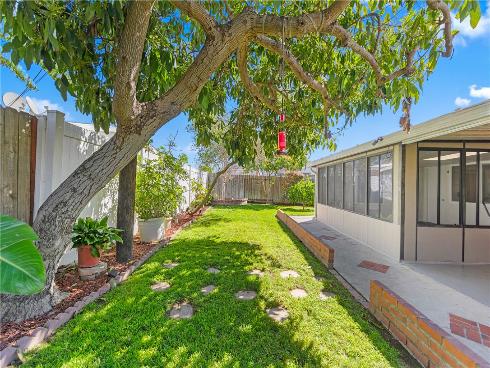 5631  Nevada  , Huntington Beach, CA
